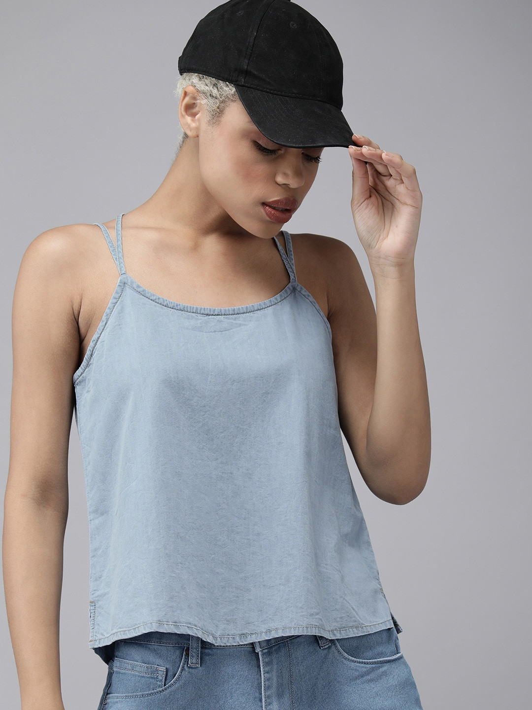 

The Roadster Lifestyle Co. Women Blue Solid Denim Top