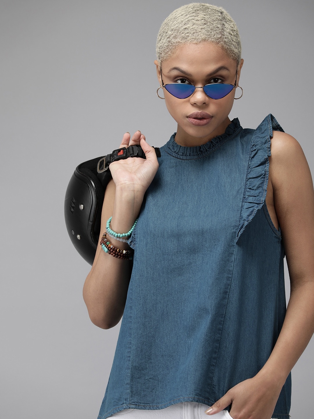 

The Roadster Lifestyle Co. Women Blue Solid Ruffles Denim Top