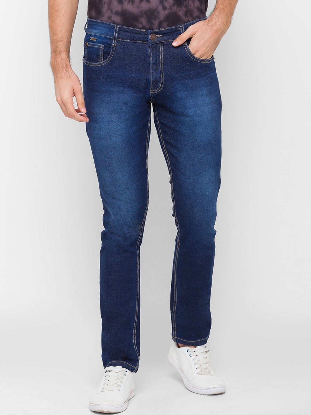

GIORDANO Men Blue Slim Fit Light Fade Stretchable Jeans