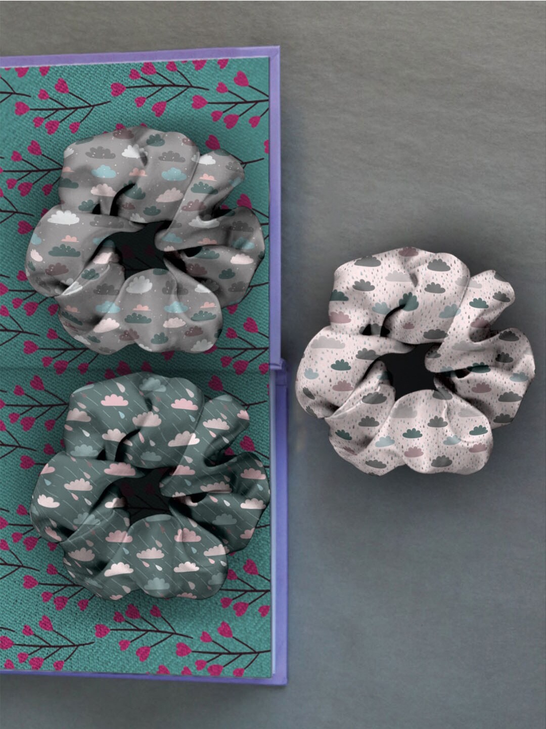 

Ferosh Women Grey & White Raining Clouds Scrunchies - Set of 3