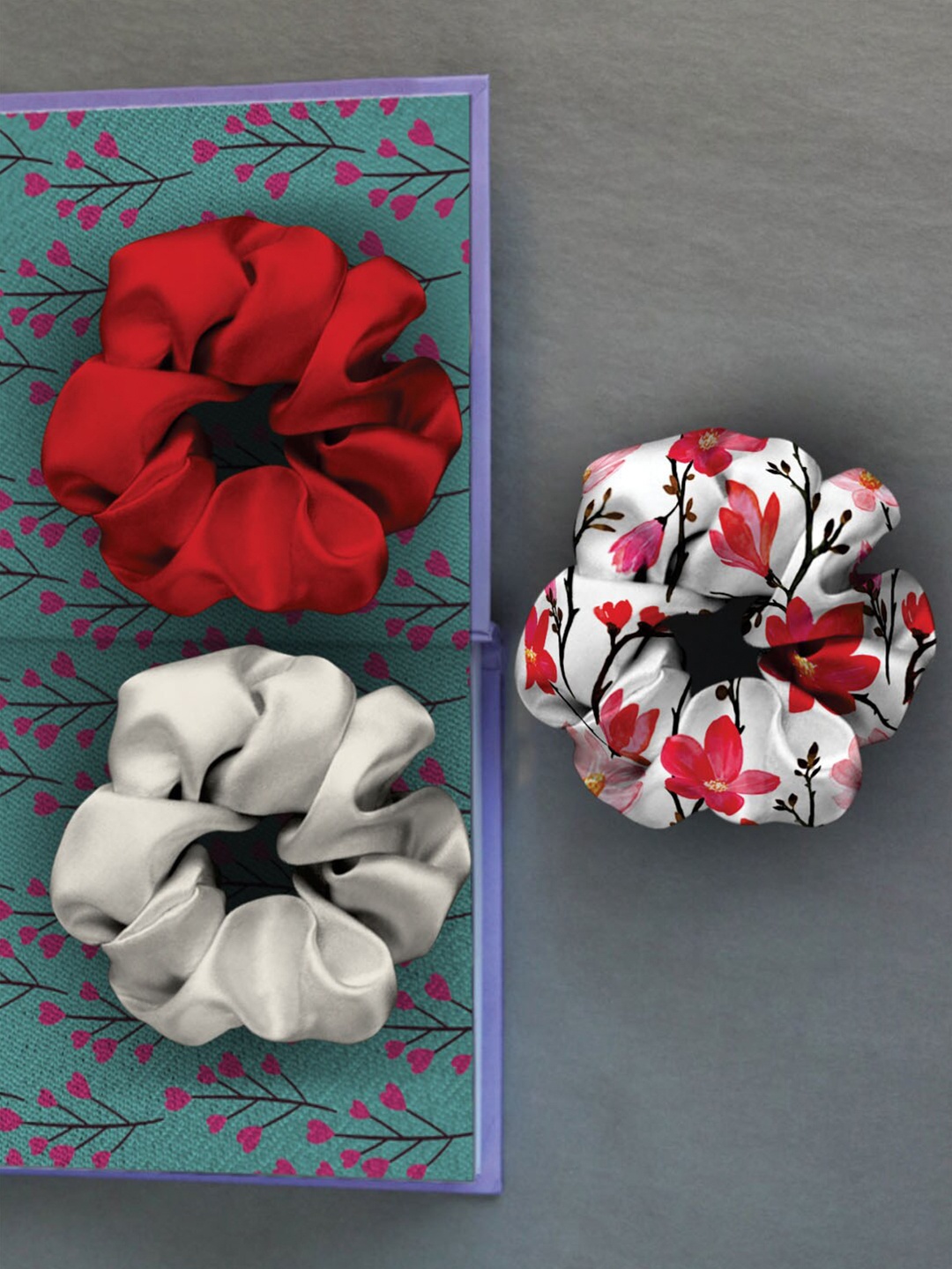 

Ferosh Women White & Red Set of 3 Scrunchies