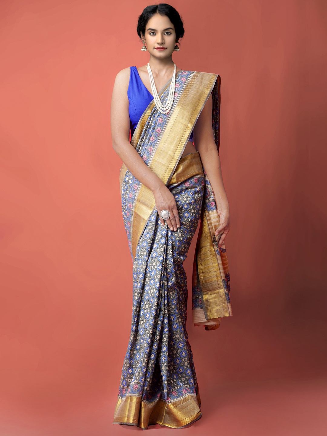

Unnati Silks Grey & Blue Hand Block Printed Ethnic Motifs Zari Maheshwari Saree