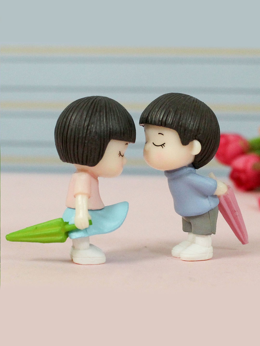 

TIED RIBBONS Pink & Blue Valentine Romantic Couple with Umbrella Miniature Showpiece