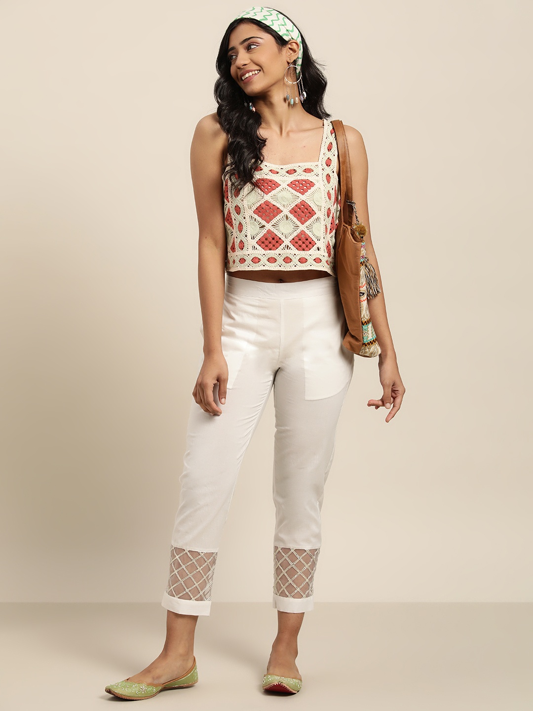 

Sangria Women White Solid Cotton Gotta Patti Detail Trousers
