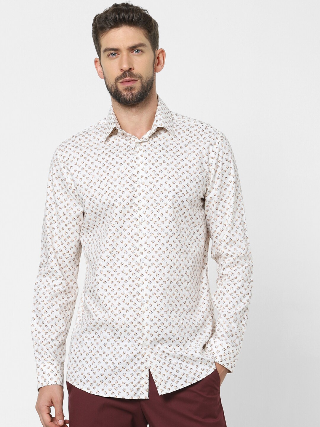 

SELECTED Men Off White Floral Printed Casual Shirt