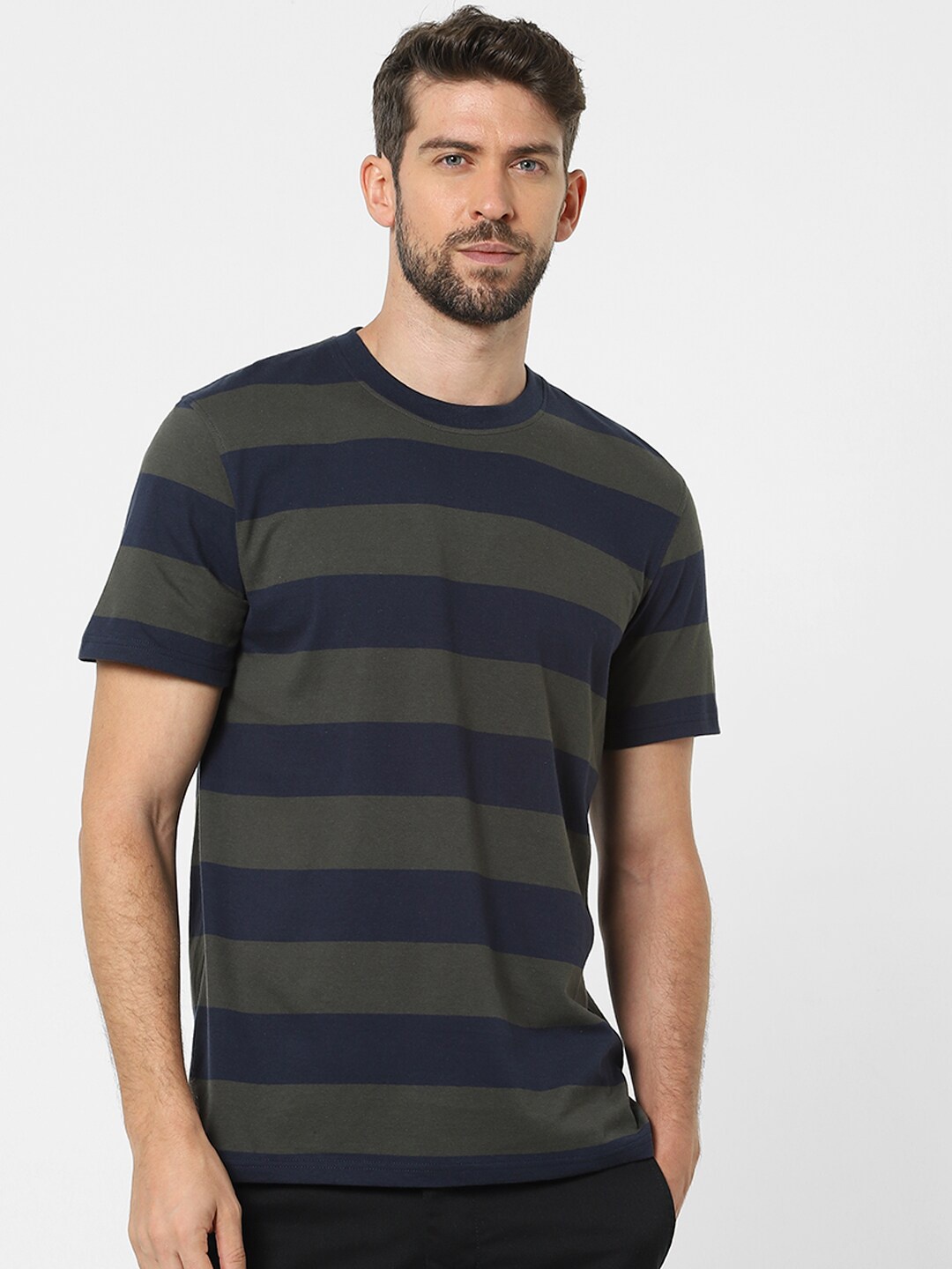 

SELECTED Men Grey & Olive Green Striped T-shirt