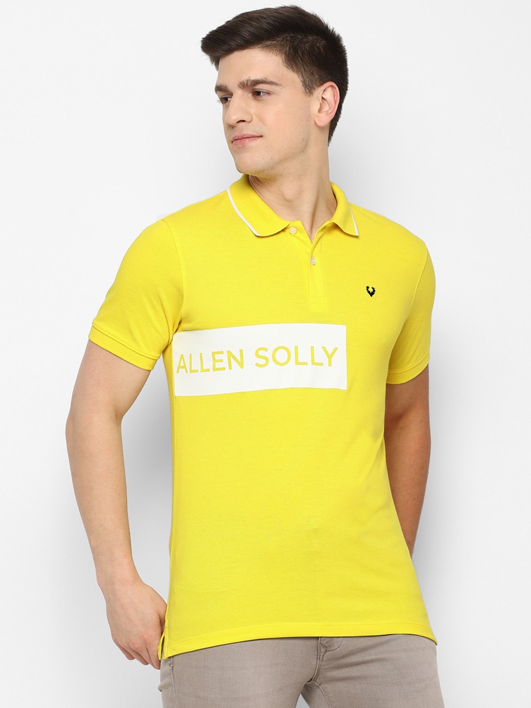 

Allen Solly Men Yellow & White Brand Logo Printed T-shirt