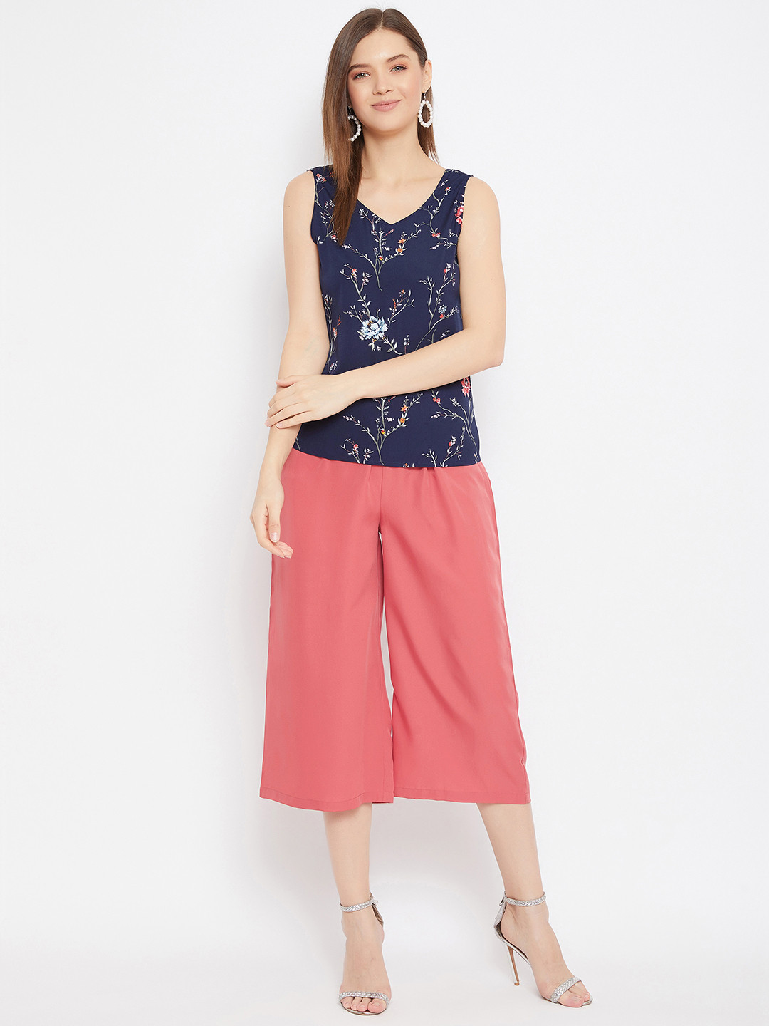 

Bitterlime Women Navy Blue & Coral Printed Top with Culottes