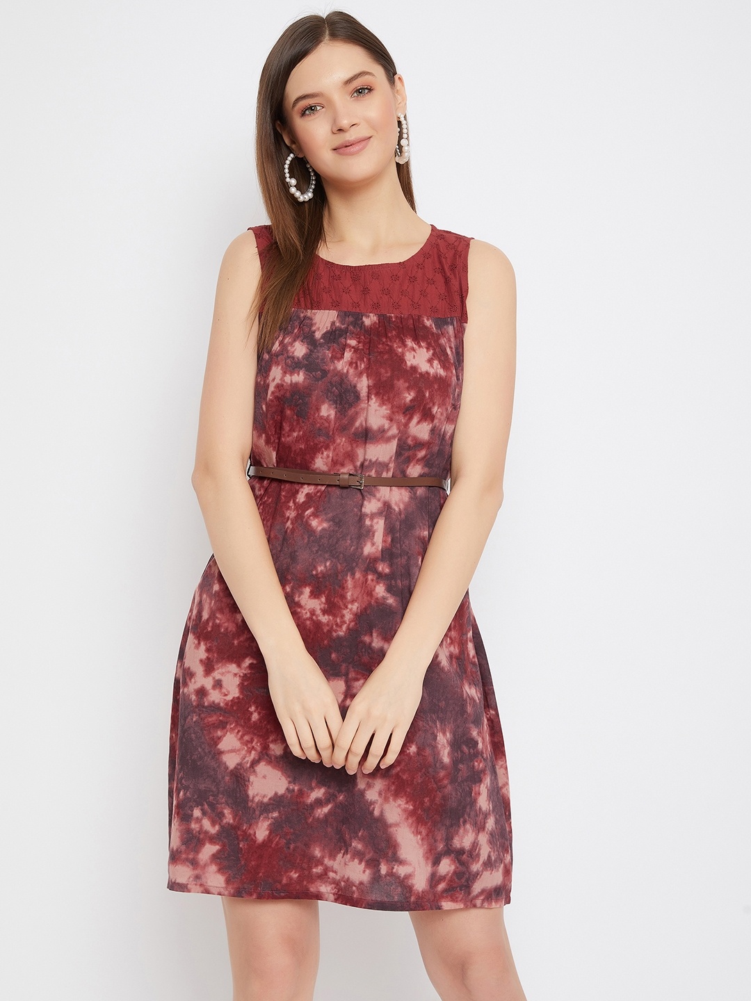 

Bitterlime Women Maroon & Burgundy Round Neck Dyed Sheath Dress