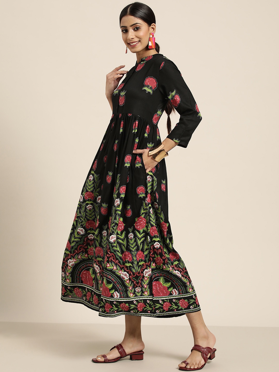 

Sangria Black & Red Ethnic Motifs Ethnic A-Line Midi Ethnic Dress
