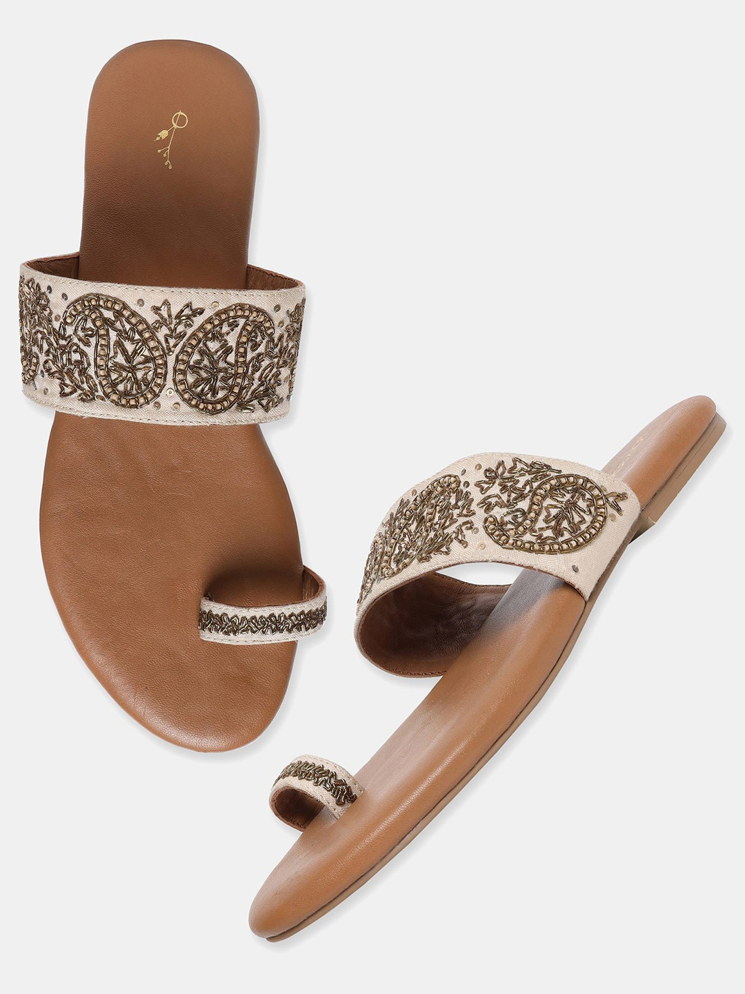 

W The Folksong Collection Women Cream-Coloured Embellished Leather Ethnic One Toe Flats