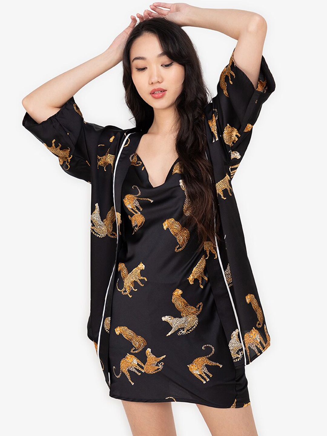 

ZALORA BASICS Black Printed Short Night Dress With Robe