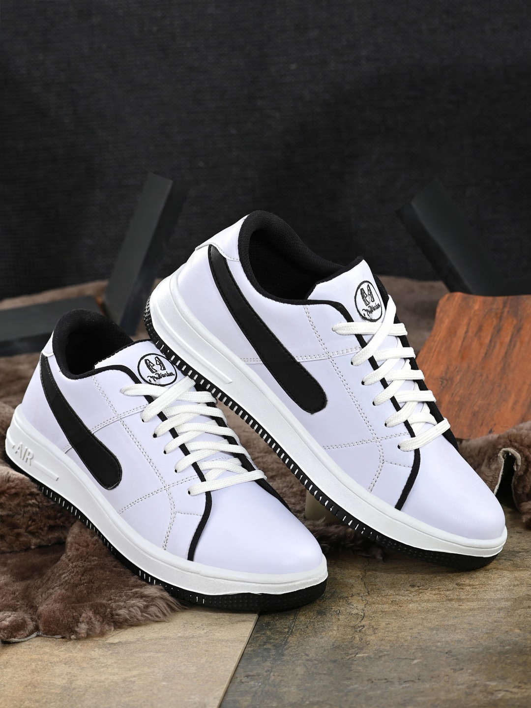 

mr wonker Men White Colourblocked Sneakers