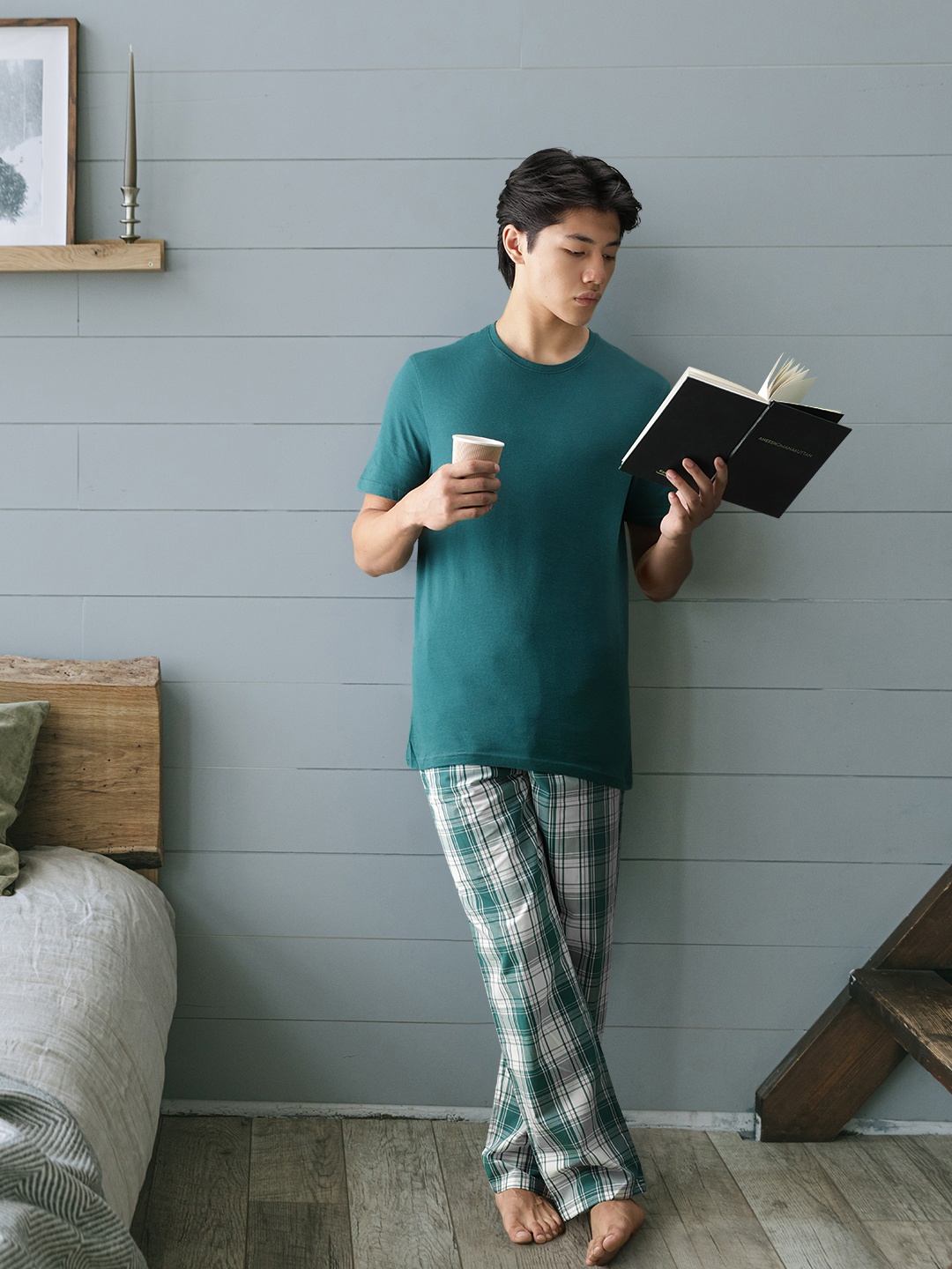 

Marks & Spencer Men Teal & White Pure Cotton Night suit