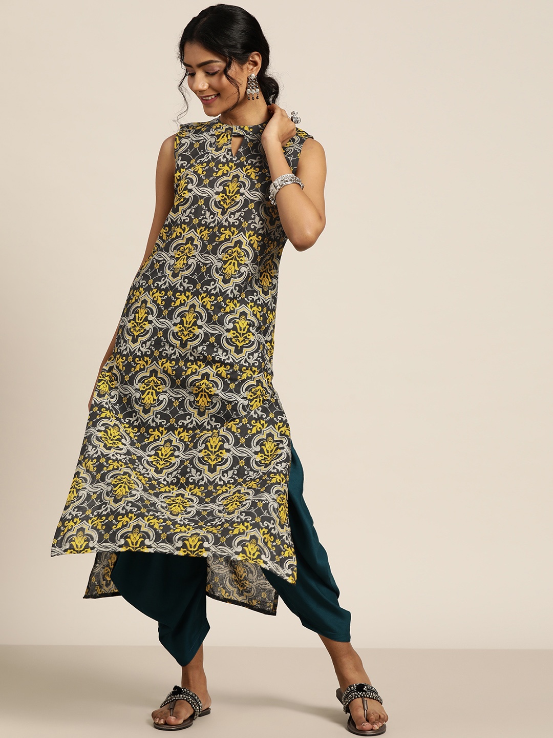 

Sangria Women Black & Mustard Yellow Pure Cotton Ethnic Motifs Print Keyhole Neck Kurta