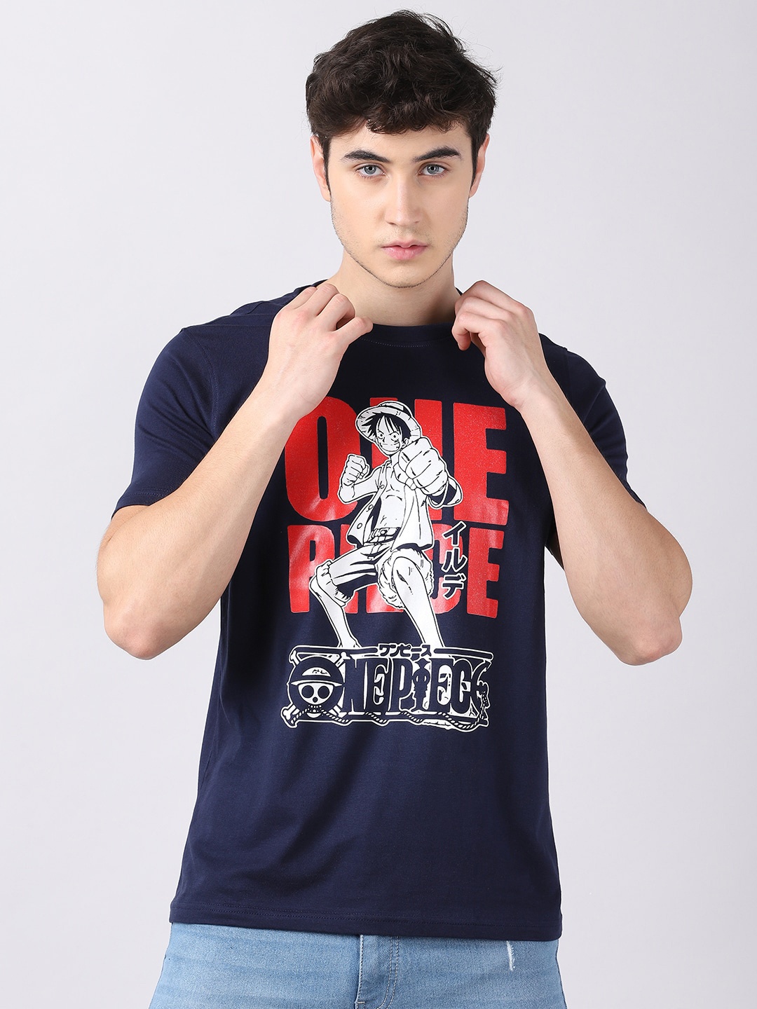 

Bushirt Men Navy Blue & Off White One Piece Straw Hat Printed T-shirt
