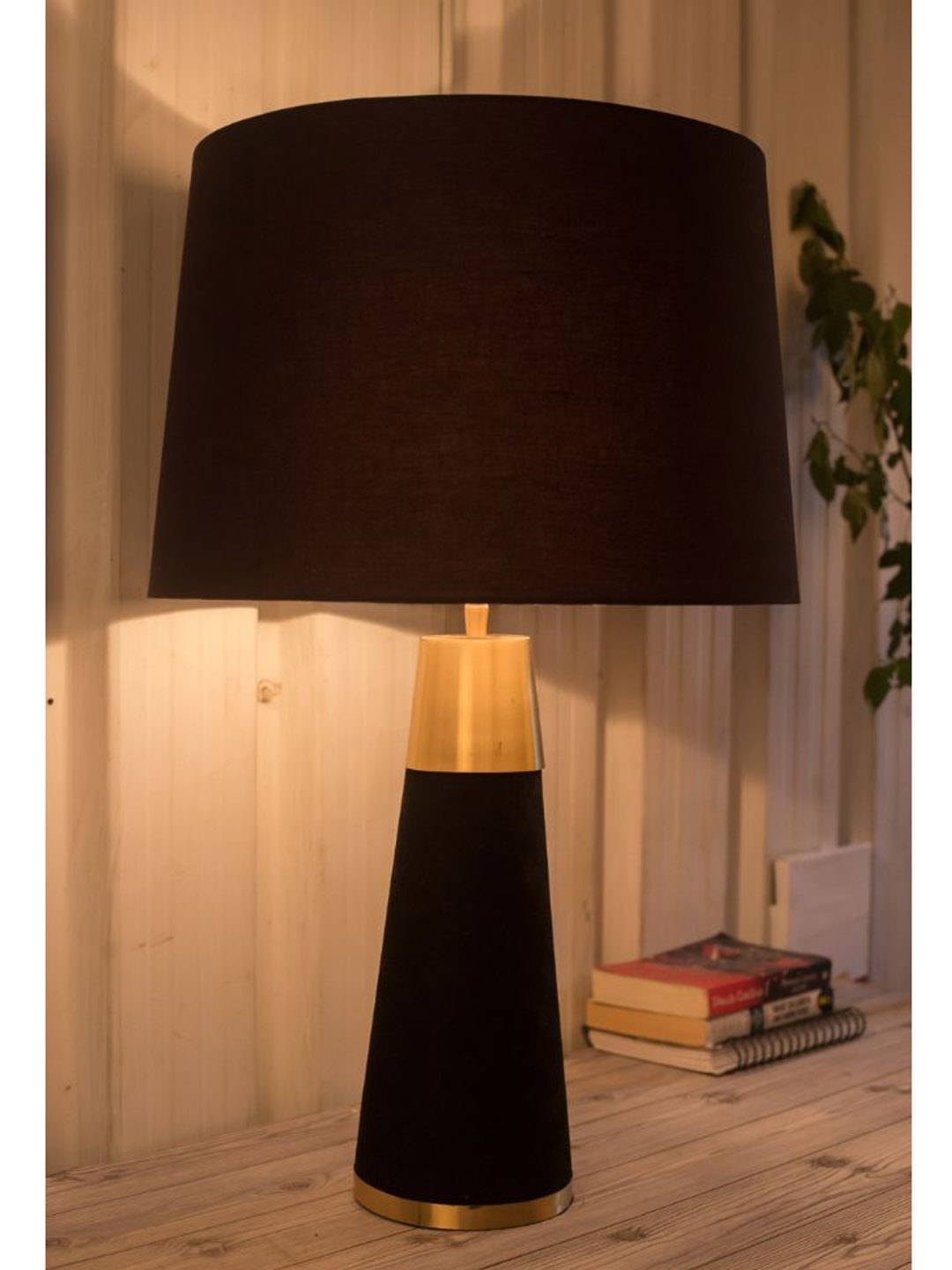

Grated Ginger Black Velour Table lamp