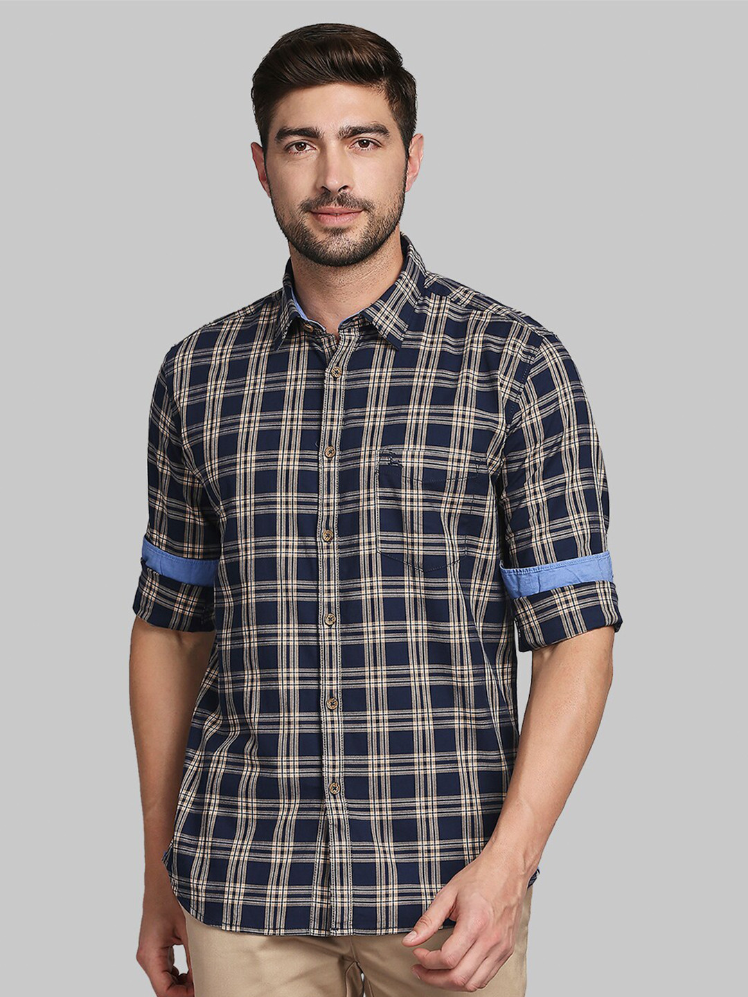 

Parx Men Blue Slim Fit Checked Casual Shirt