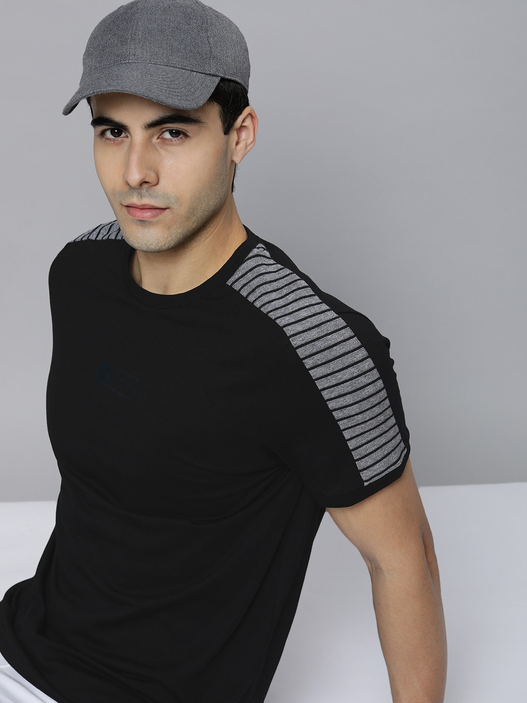 

one8 x PUMA Brand Logo Printed Pure Cotton Slim Fit T-shirt With Side Stripes, Black