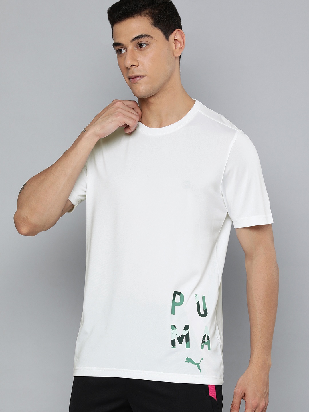 

Puma Men White & Blue Brand Logo Printed Training or Gym T-shirt