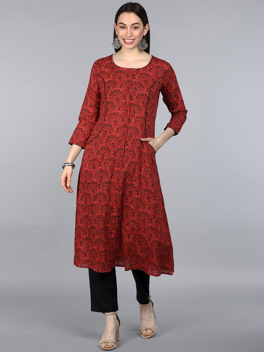 

AHIKA Women Red Ethnic Motifs Printed Cotton Kurta