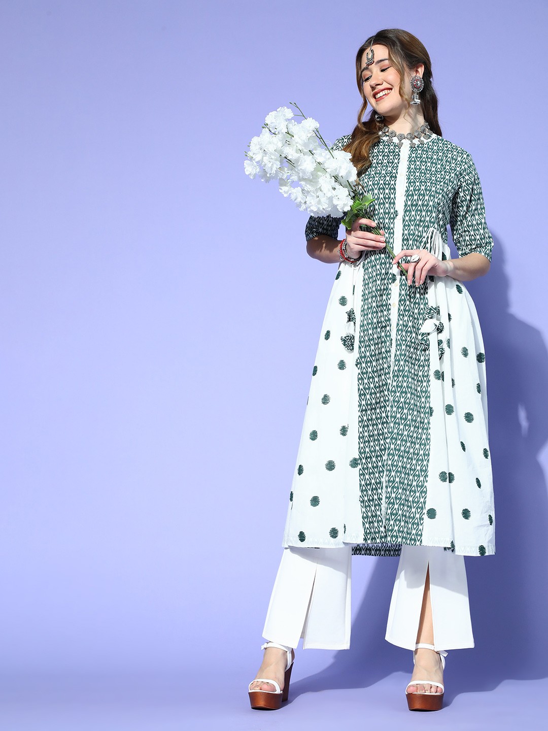 

Sangria Women Green & White Pure Cotton Ethnic Motifs Printed Kurta