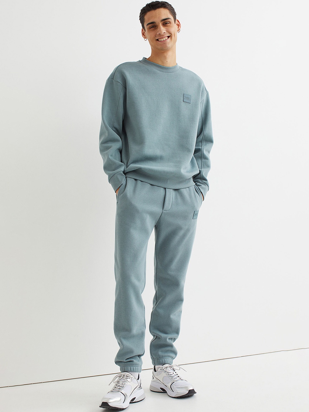 

H&M Men Turquoise Blue Solid Slim-Fit Cotton Joggers
