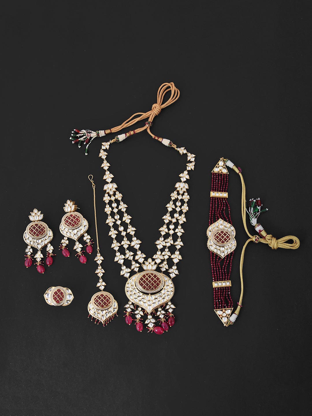 

Tistabene Gold-Plated Red Kundan Stone Studded Bridal Jewellery Set