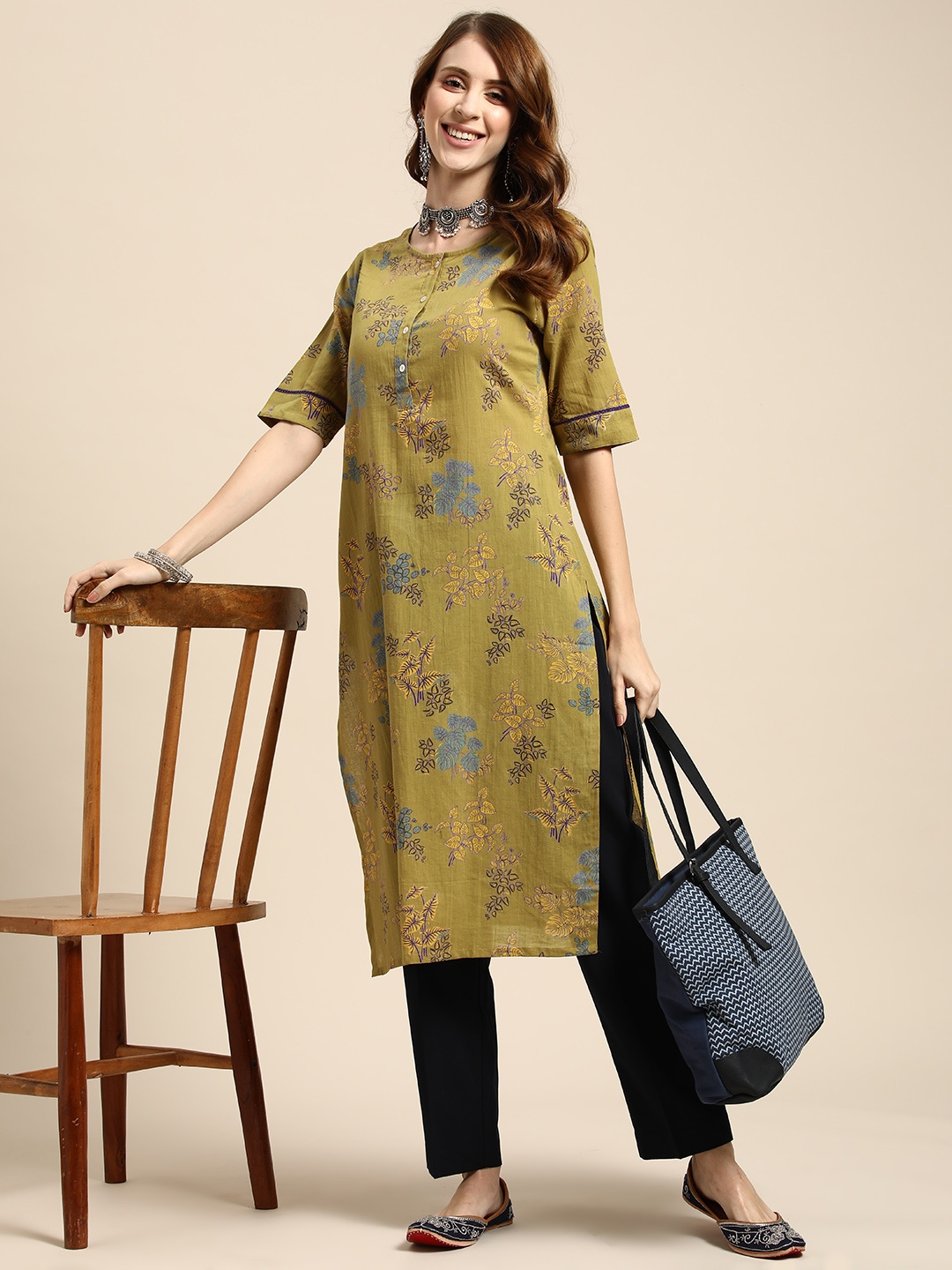 

Sangria Women Olive Green Floral Printed Kurta