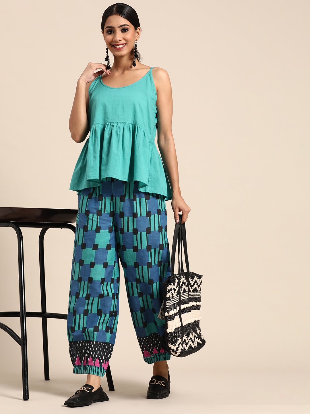 

Sangria Women Teal Blue & Black Pure Cotton Tunic with Palazzo