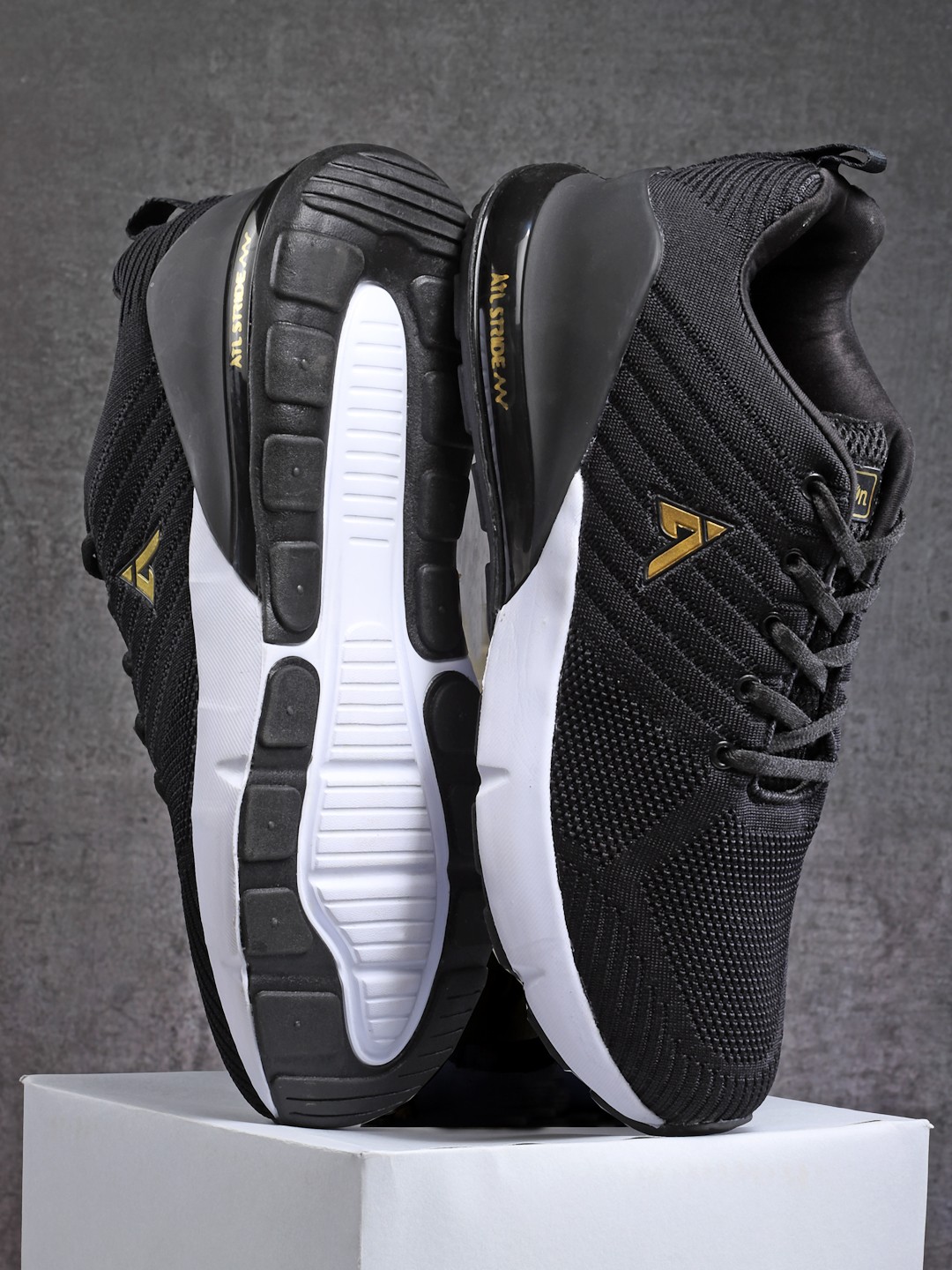 

Action Men Black & White Mesh Running Shoes