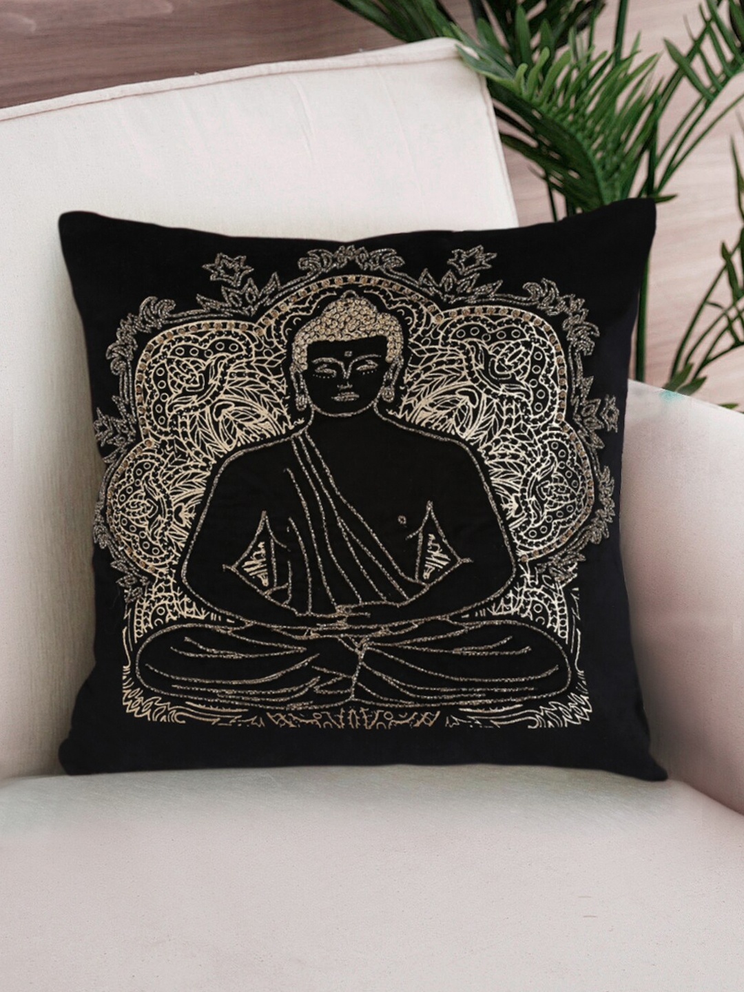 

NISRAG HOME Black & Gold-Toned Ethnic Motifs Velvet Square Cushion Covers