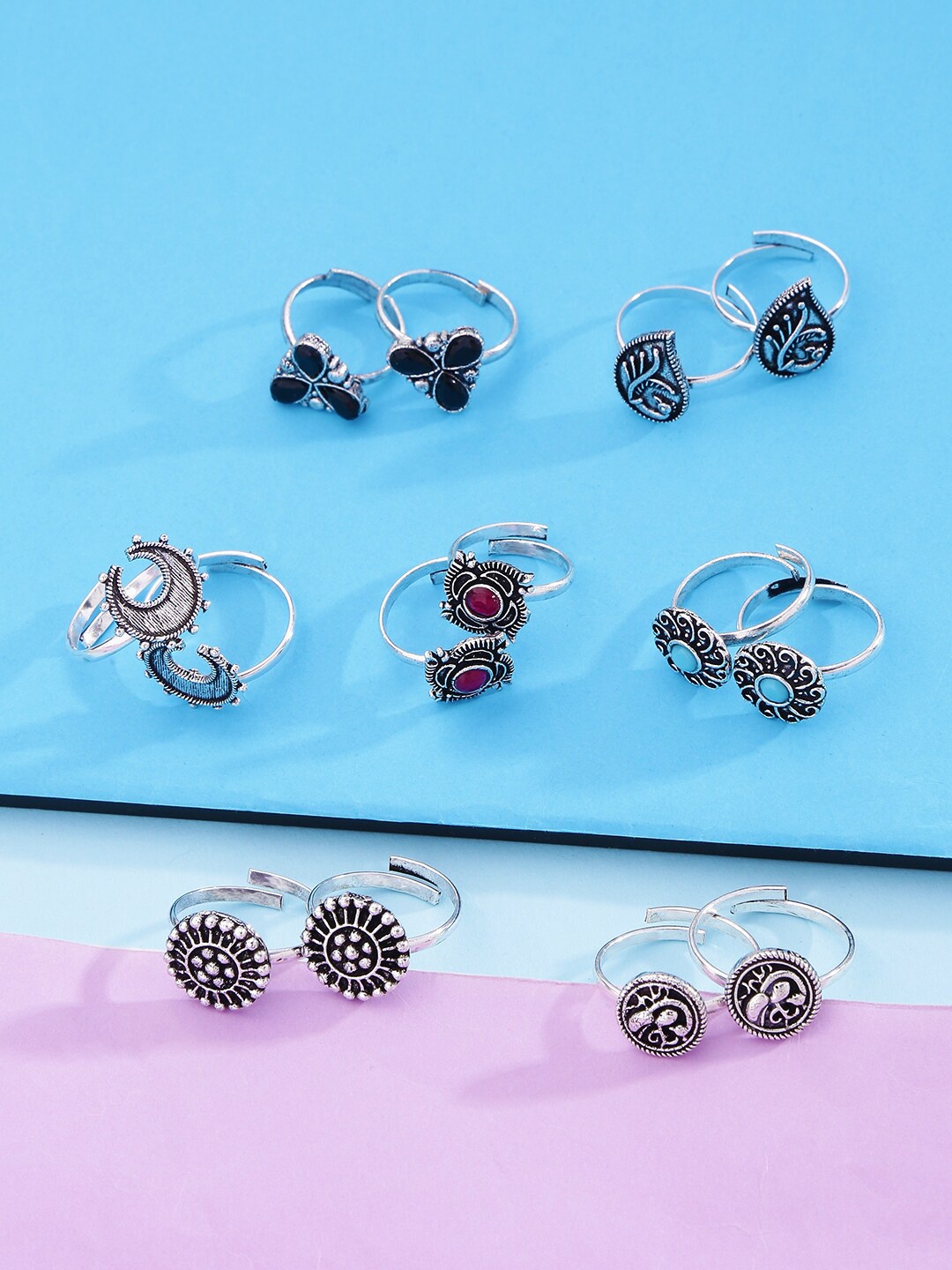 

Yellow Chimes Silver-Toned Set Of 7 Silver Oxidised Toe Rings
