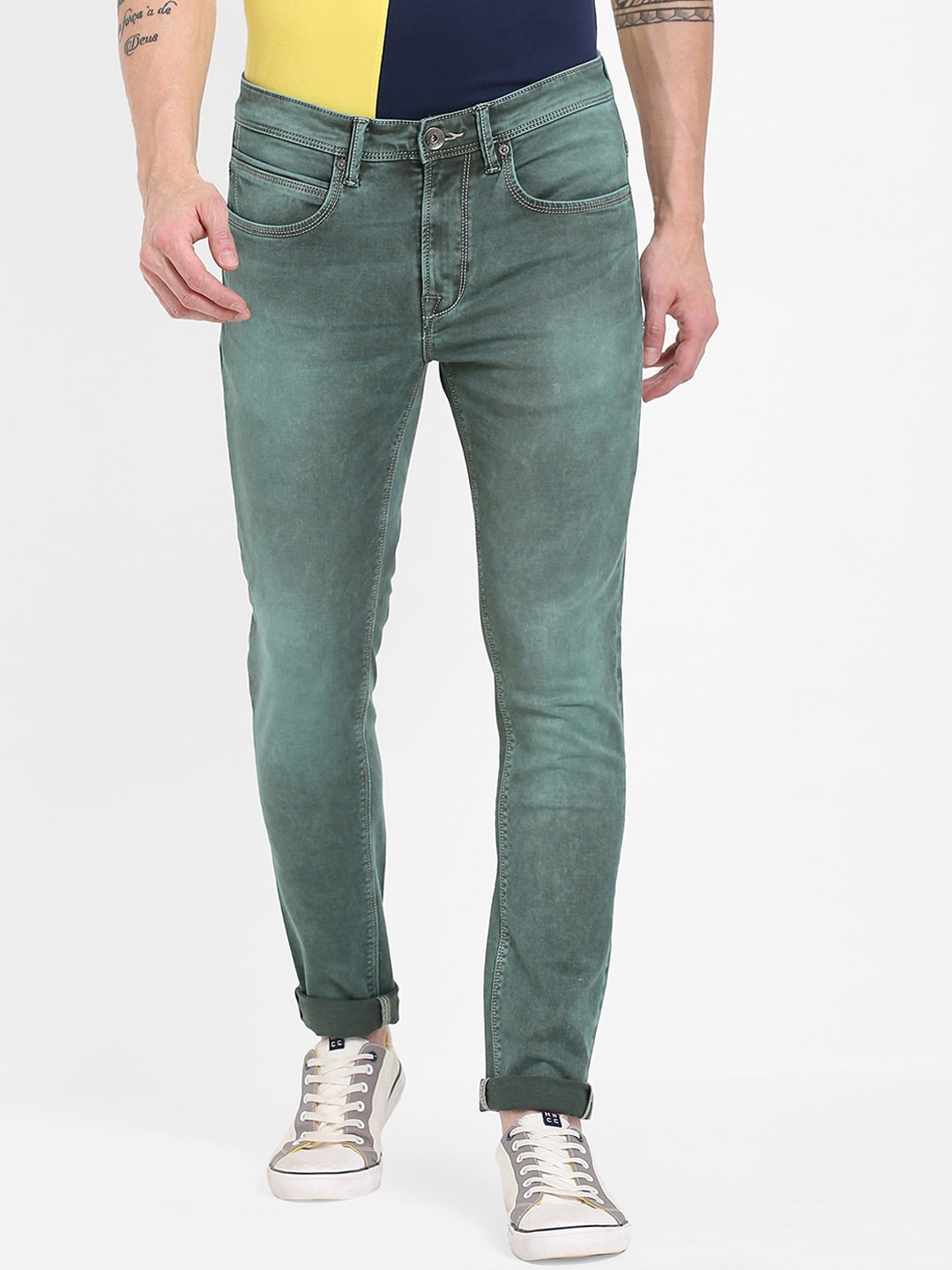 

Pepe Jeans Men Blue Light Fade Regular Fit Jeans