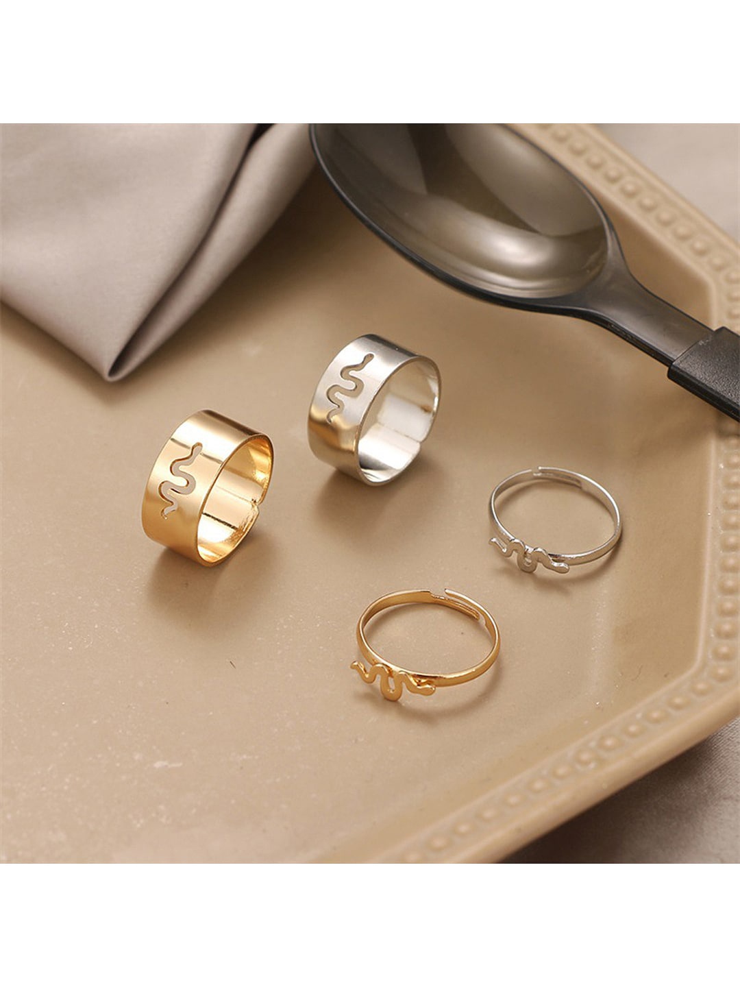 

Vembley Set of 4 Silver Plated & Gold Plated Heart Beat Finger Ring