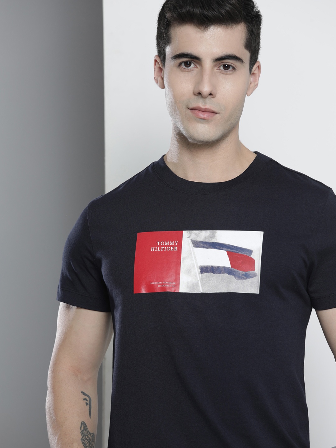 

Tommy Hilfiger Men Navy Blue Printed Pure Cotton T-shirt