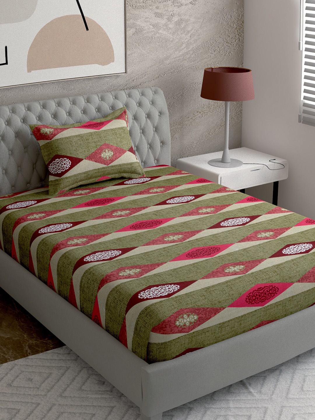 

EverHOME Green & Red Ethnic Motifs 144 TC Single Bedsheet with 1 Pillow Covers