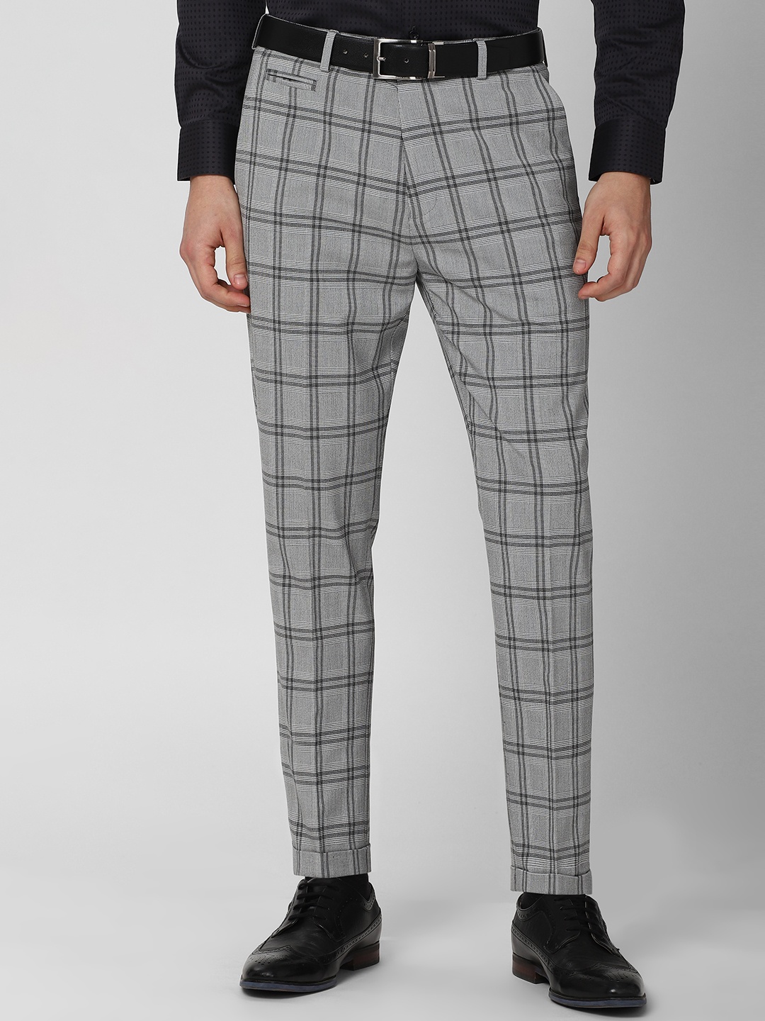 

Peter England Men Checked Carrot Fit Crop Formal Trousers, Grey