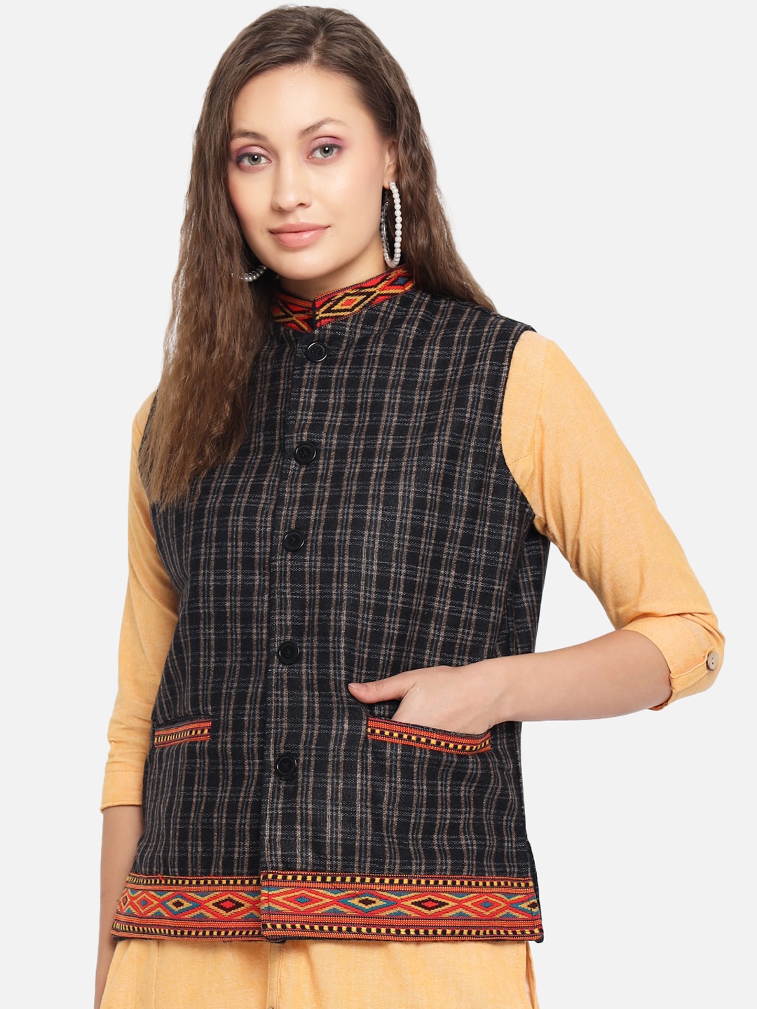 

Vastraa Fusion Women Black Checked Woolen Tailored Jacket