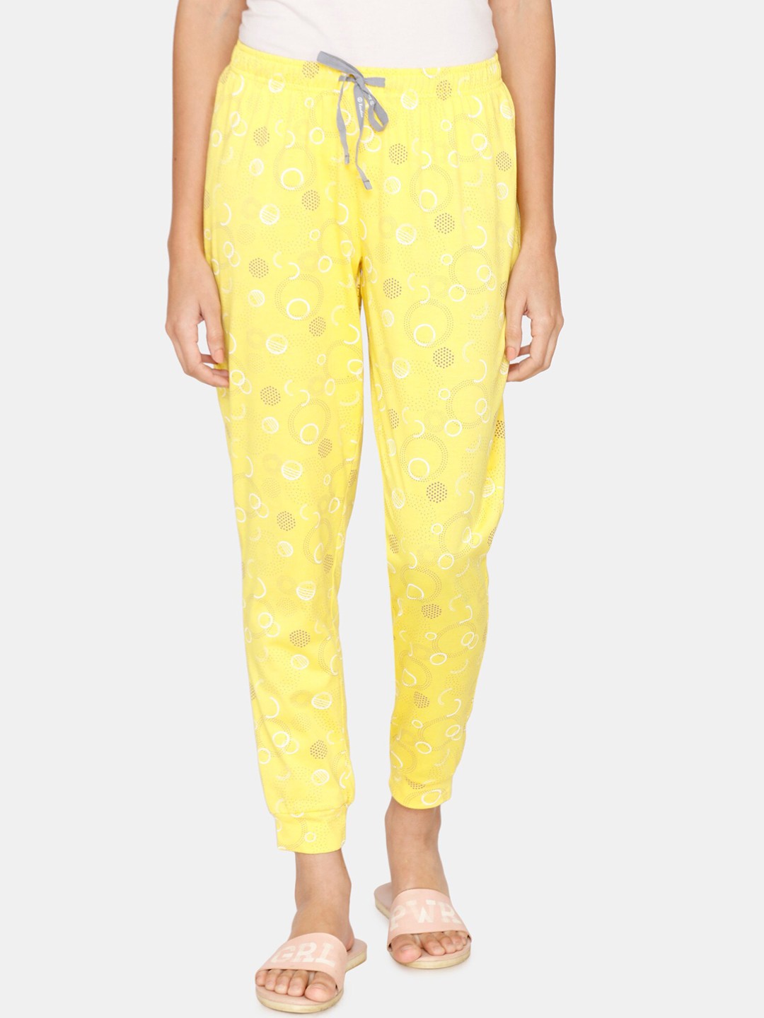

Rosaline by Zivame Women Yellow Starry Nights Printed Pure Cotton Lounge Pants