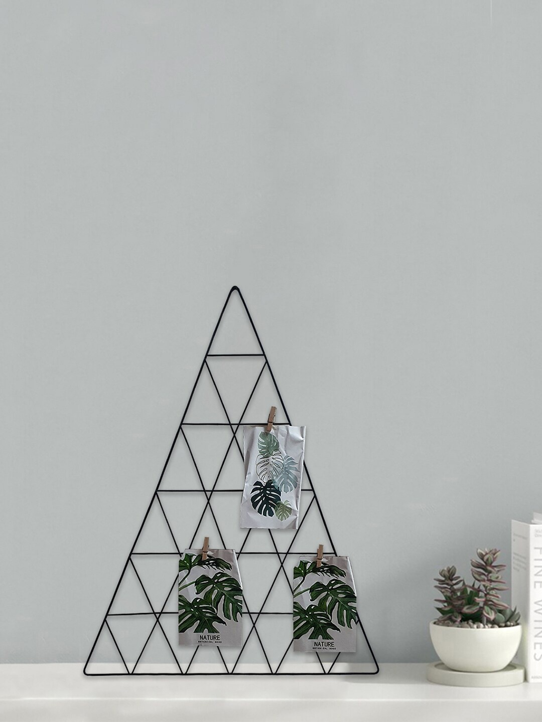 

Art Street Black Triangle DIY Metal Photo Grid Wall Decor