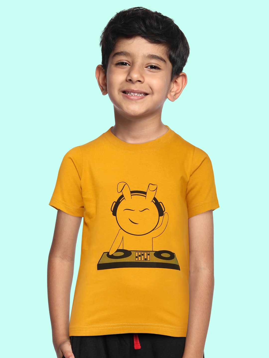 

BRATMA Kids Mustard Yellow & Black Printed Cotton T-shirt