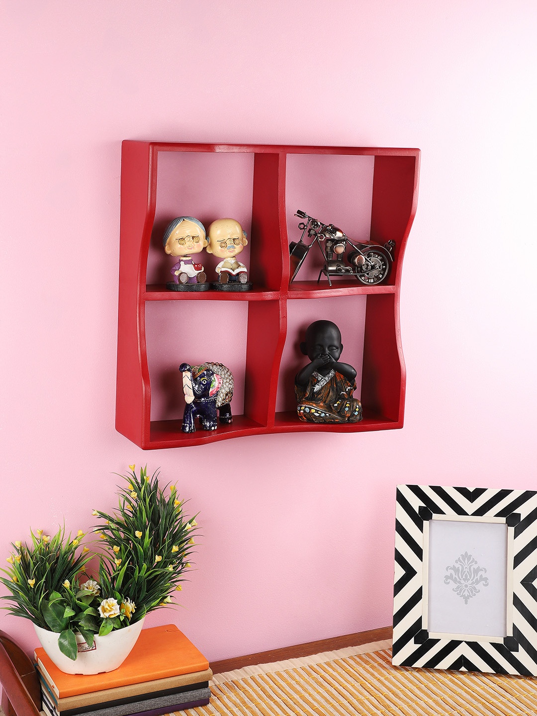 

Home Sparkle Red Wave Wall Shelf