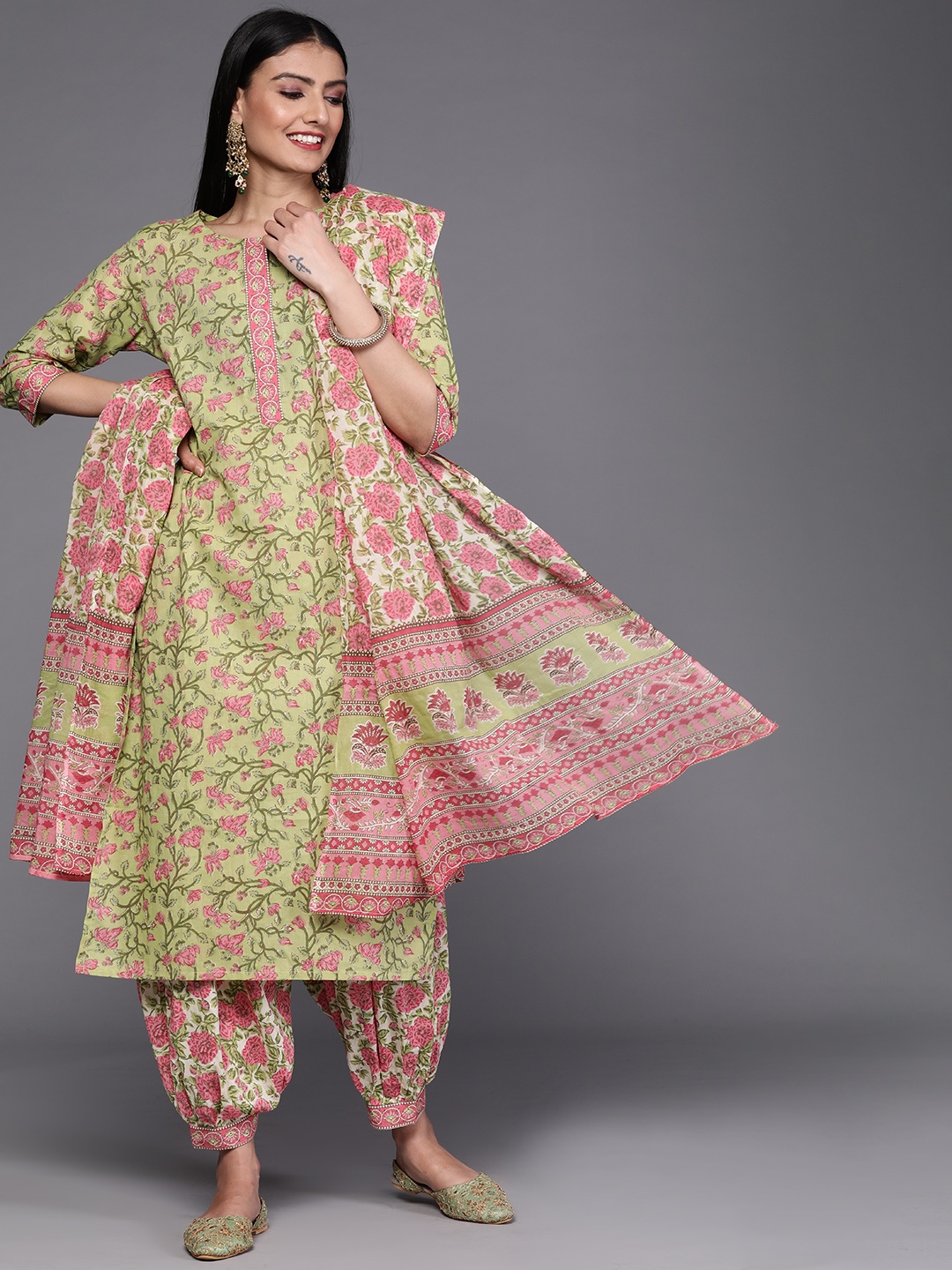 

Libas Women Green Floral Printed Pure Cotton Kurta with Salwar & With Dupatta