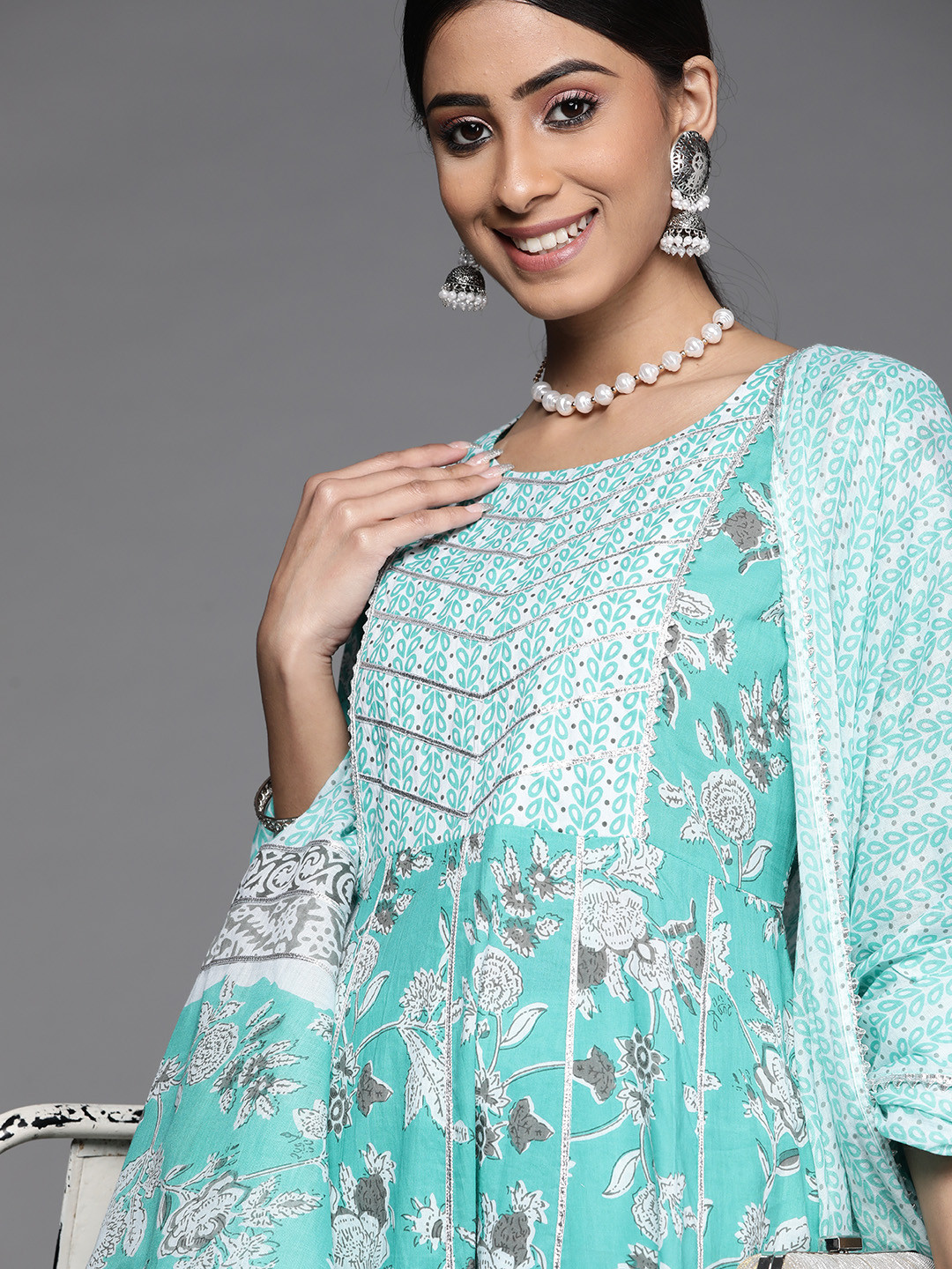 

Libas Women Blue Floral Printed Panelled Pure Cotton Kurta with Palazzos & With Dupatta