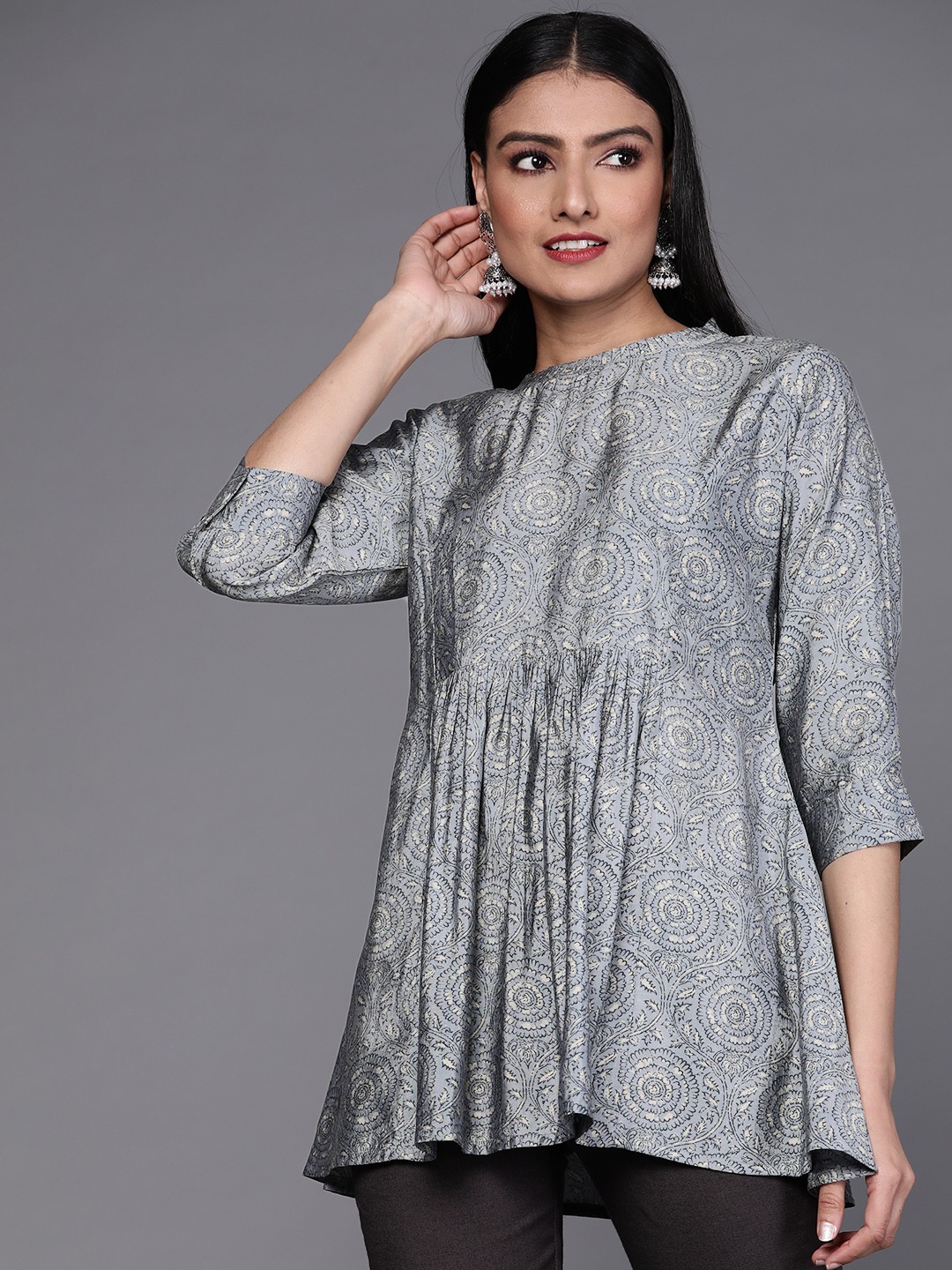

Libas Grey & Off White Floral Printed Chanderi Silk Pleated Kurti