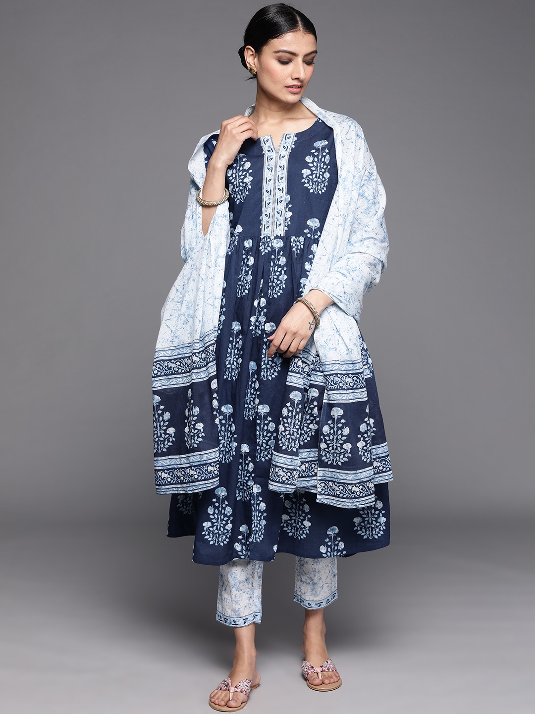 

Libas Women Blue Floral Printed Empire Pure Cotton Kurta Set with Dupatta