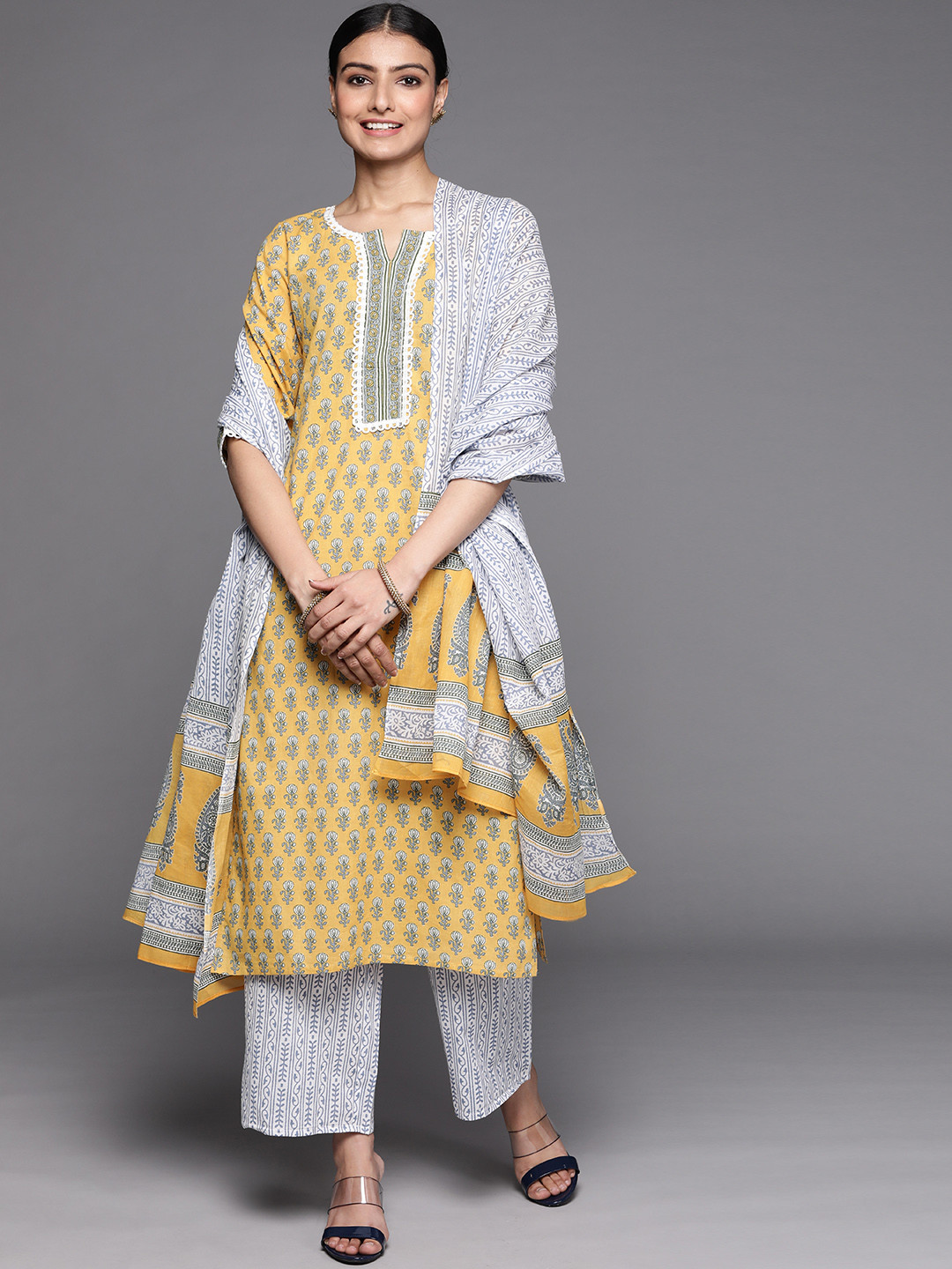 

Libas Women Yellow Floral Printed Pure Cotton Kurta Set with Dupatta