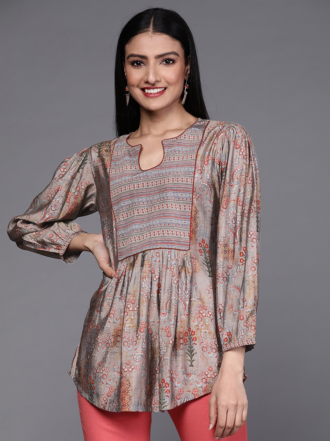 

Libas Grey & Red Ethnic Motifs Printed Pleated Kurti