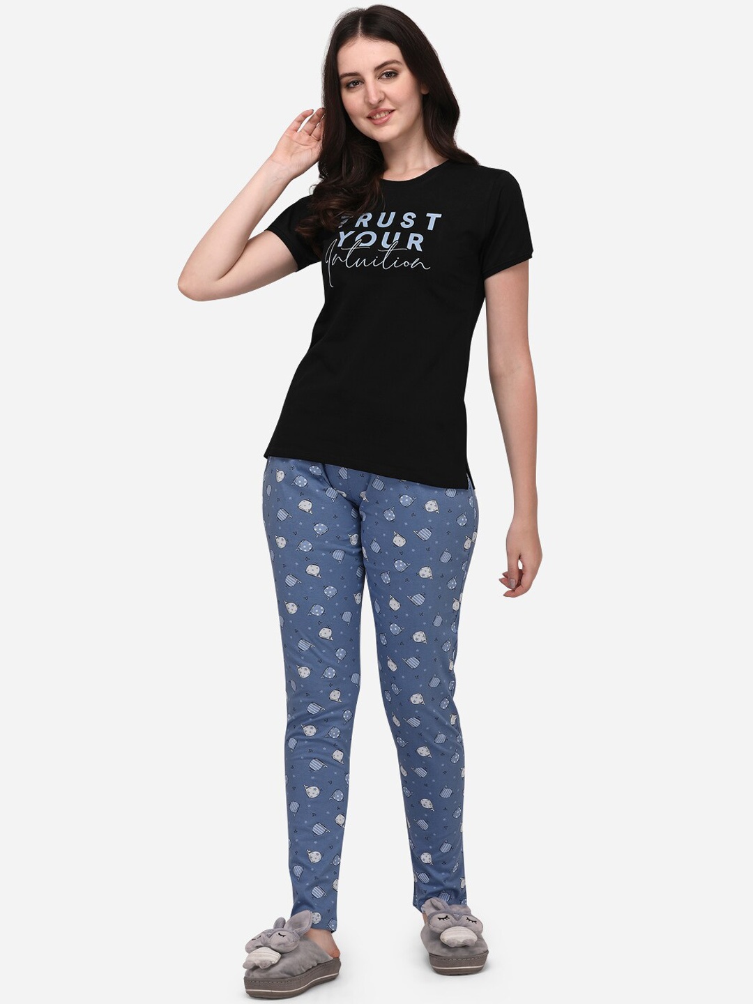 

Lenissa Women Black & Blue Night suit